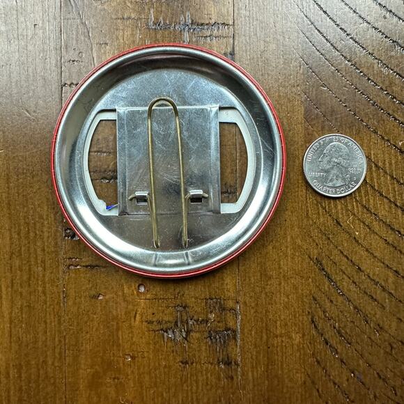 Vintage International Active 20-30 Years Pinback Button - Picture 2 of 3